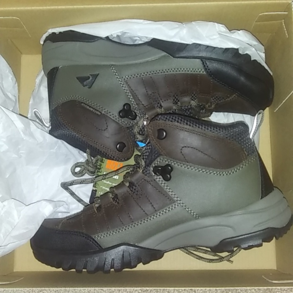 Ozark Trail Men's Size 6 Meadows Waterproof  Hiking Boots NWT / NIB